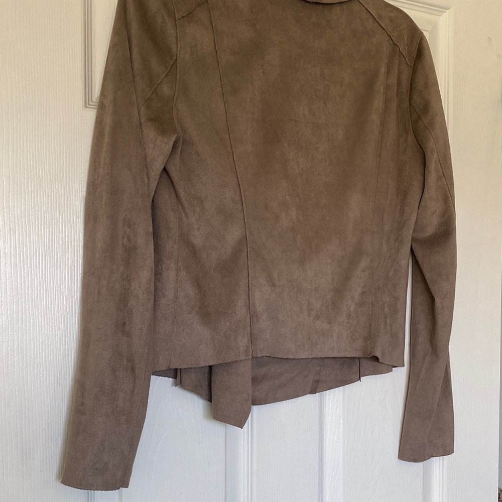 Blank NYC Women's Taupe Faux Suede Jacket - Picture 7 of 8